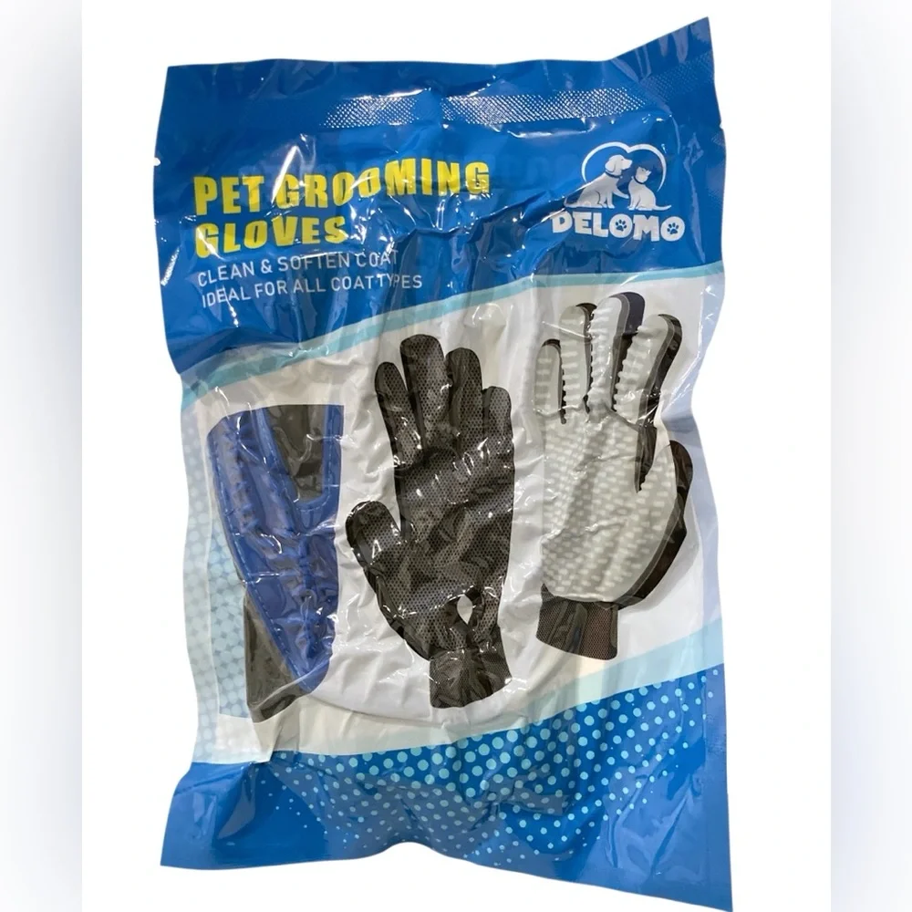 Pet Grooming/De-shedding Gloves Cleans & Softens Coats Dog Cat Reduce Allergens